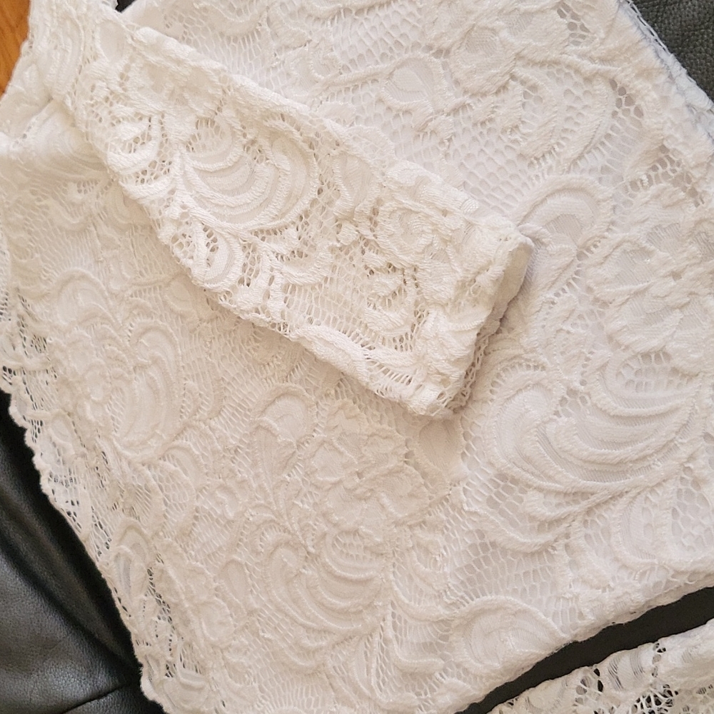 Lace top - Picture 5 of 7